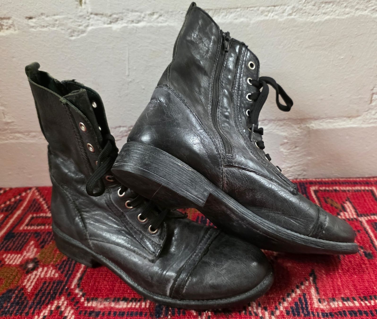 Scarpe da donna: Roberto Santi Boots, Schwarz, Grösse 39 – Usato da Rheinsulz venduto da Dred