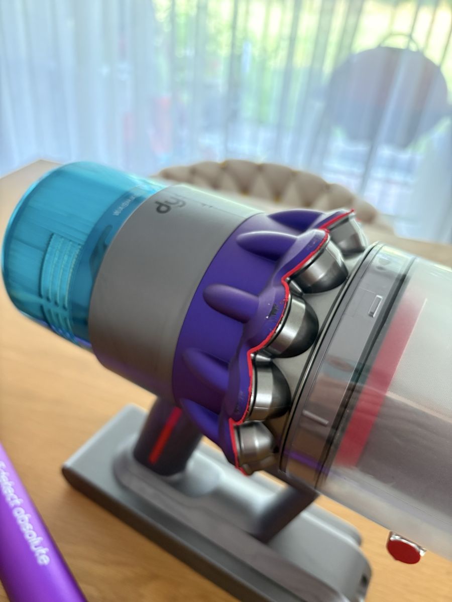 Dyson Aspirateurs & Accessoires: Dyson Gen5detect Absolute  – Défectueux à S. Antonino par LIKA91 6