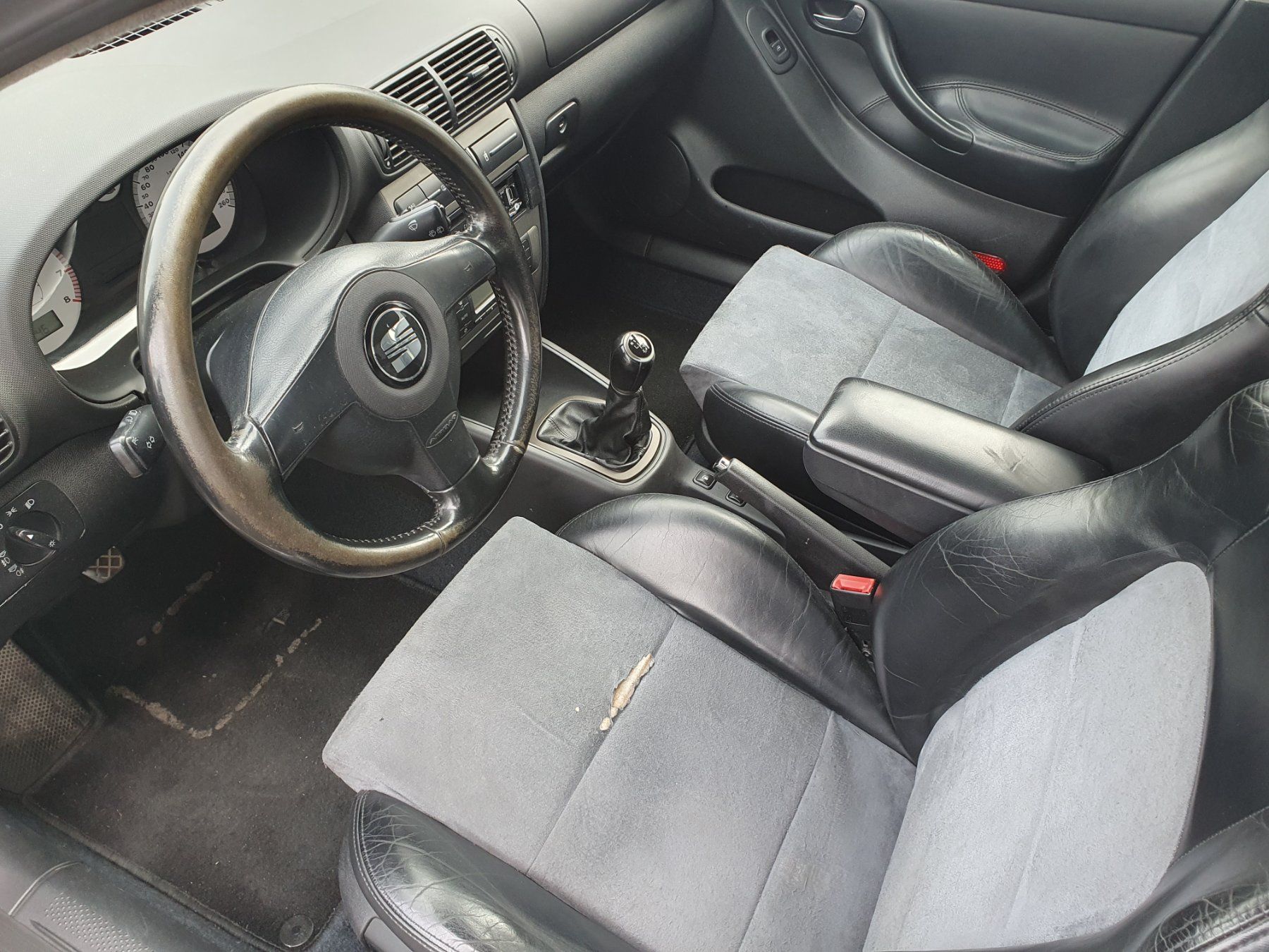 Seat Automobili: Seat leon 1.8t – Usato da Corgémont venduto da noisette2 4