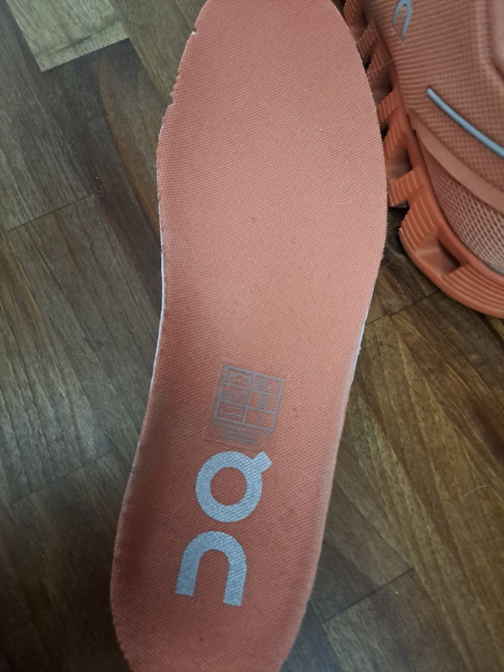 On Scarpe da donna: On Schuhe Gr.40 – Usato da Emdthal venduto da kasira 1