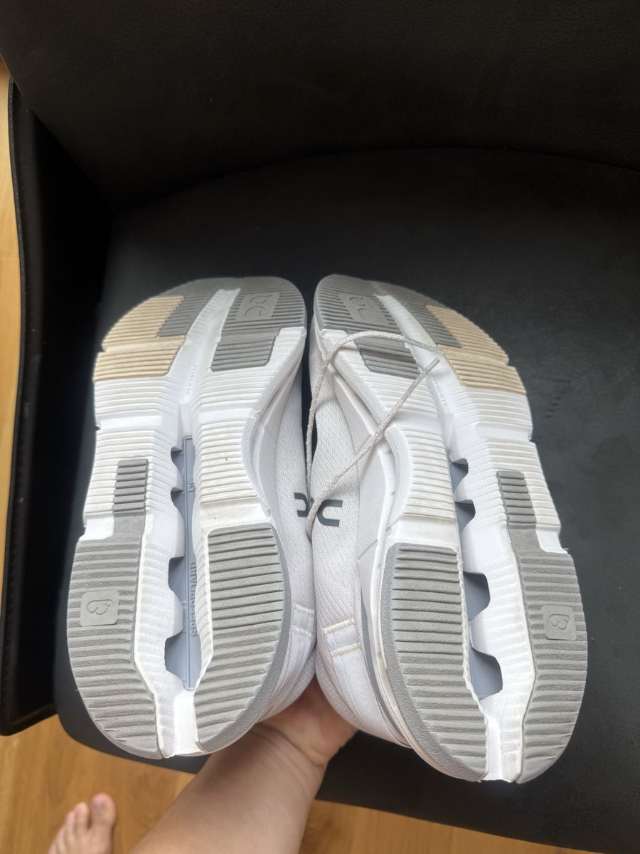 On Scarpe da donna: On Cloudnova Sneaker Weiss 38.5 – Usato da Zürich venduto da LuxuryJewellery 1