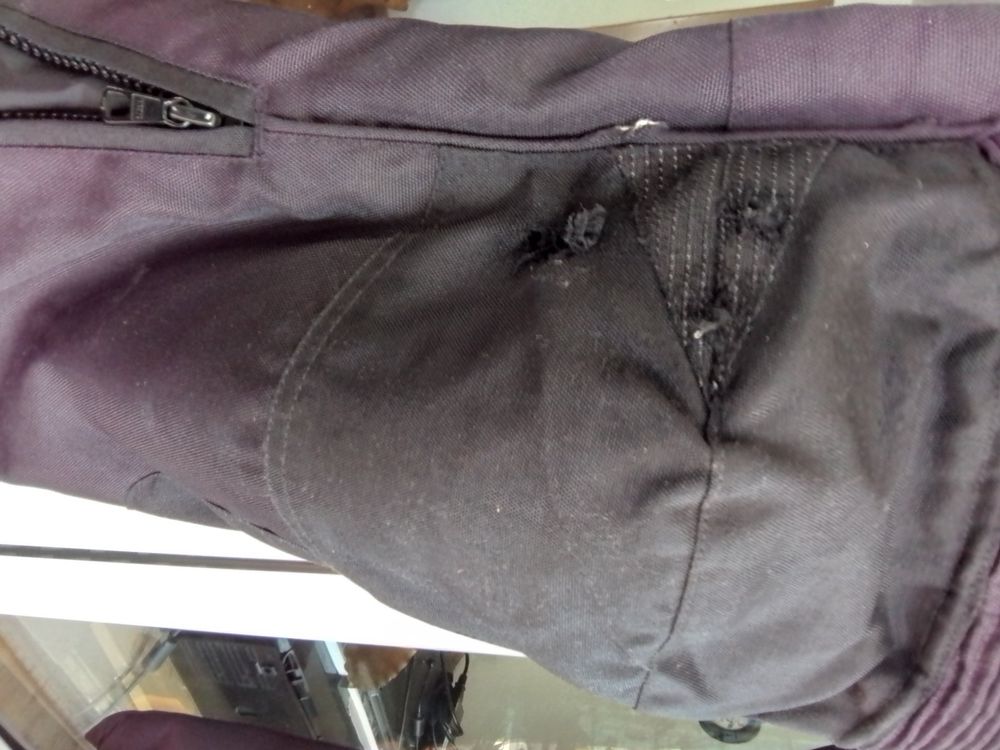 Pantalons: Motorradhose Grösse M mit kleinen Löchern – D'occasion à Oberurnen par DVDL 3