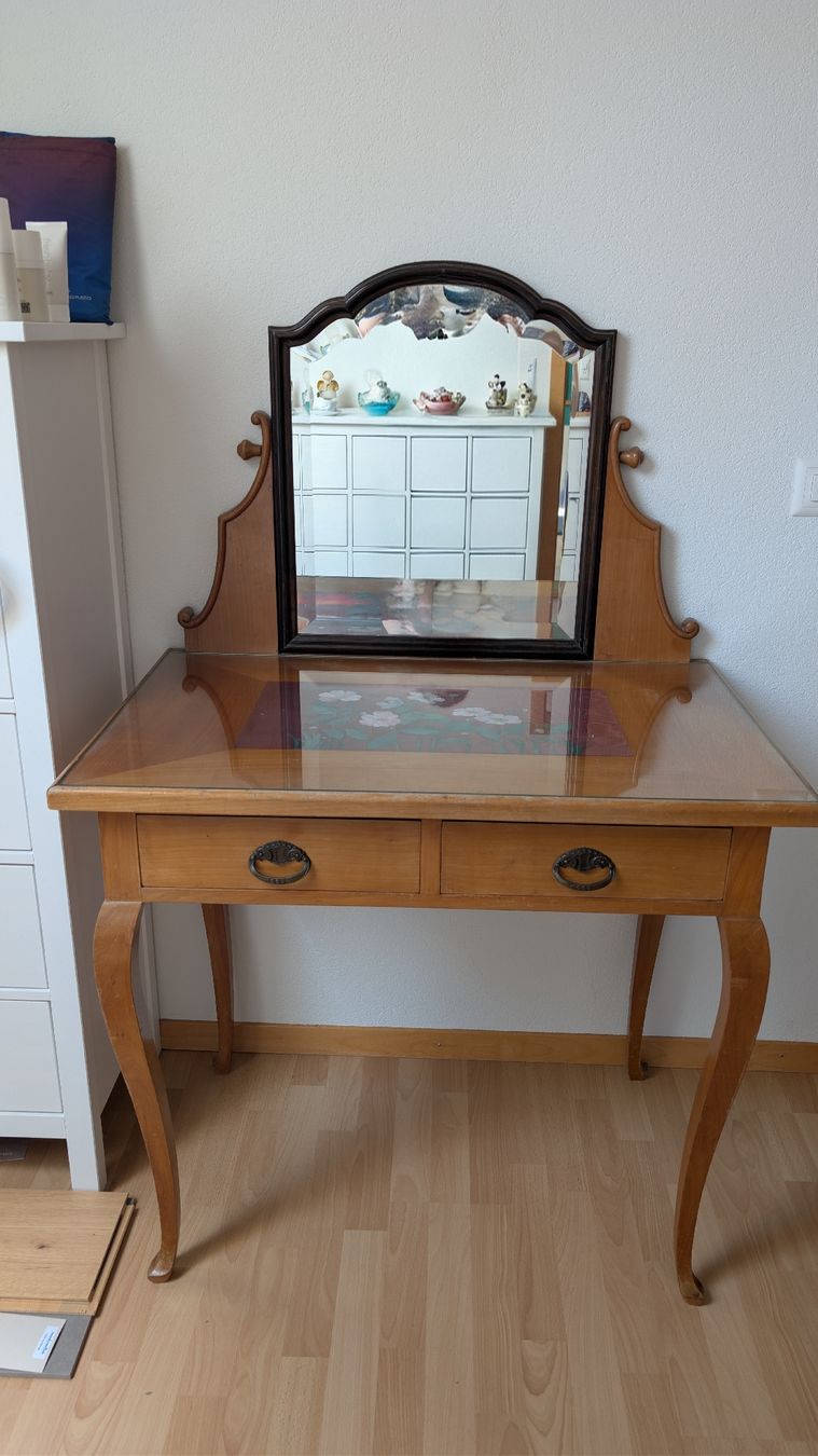 Schminktische: Schminktisch – Gebraucht aus Birrwil von dan_jdw7