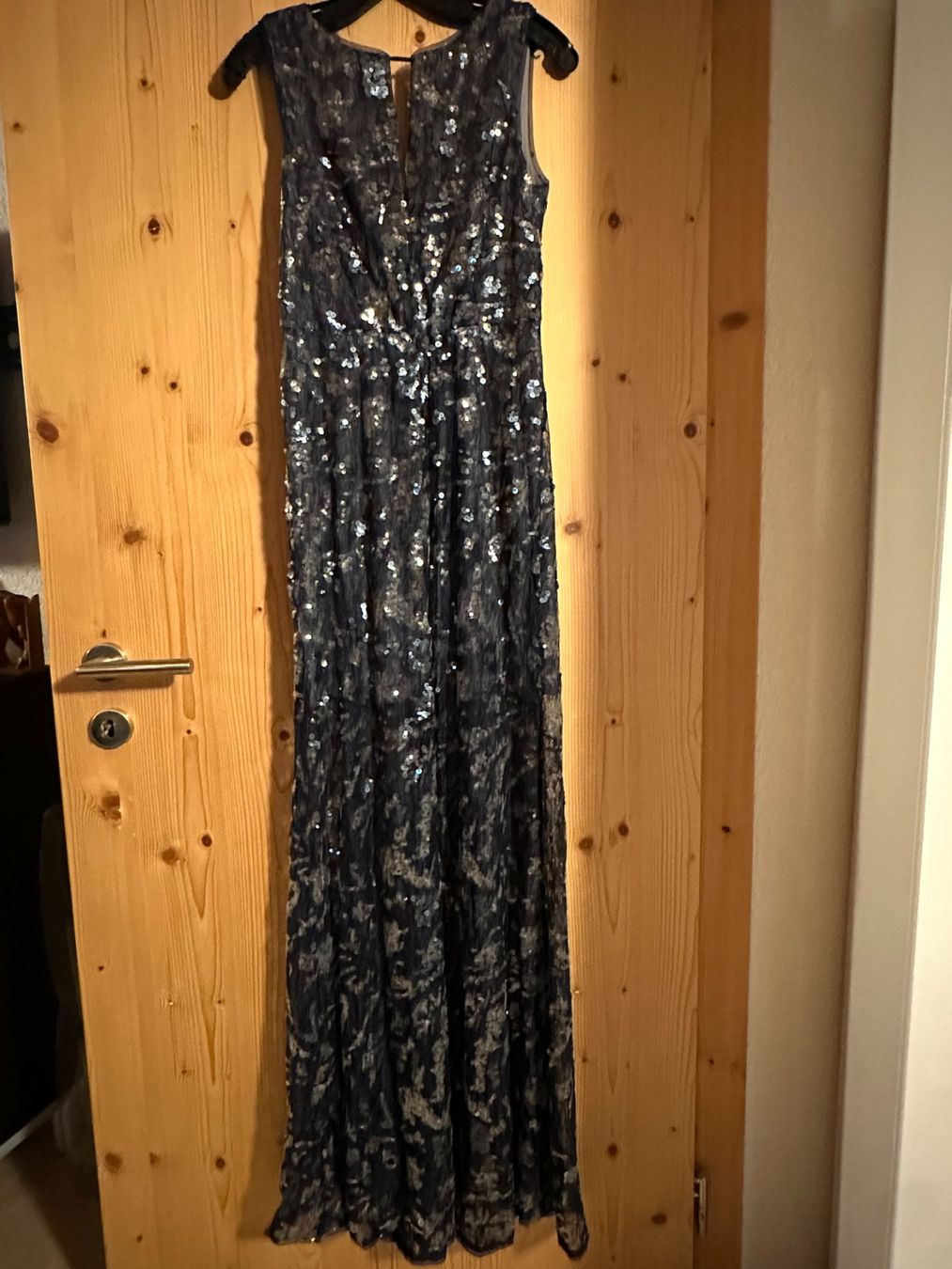 Robes: Robe "BCBG Maxazria" Taille 02 – D'occasion à Rovray par irm_g8fq