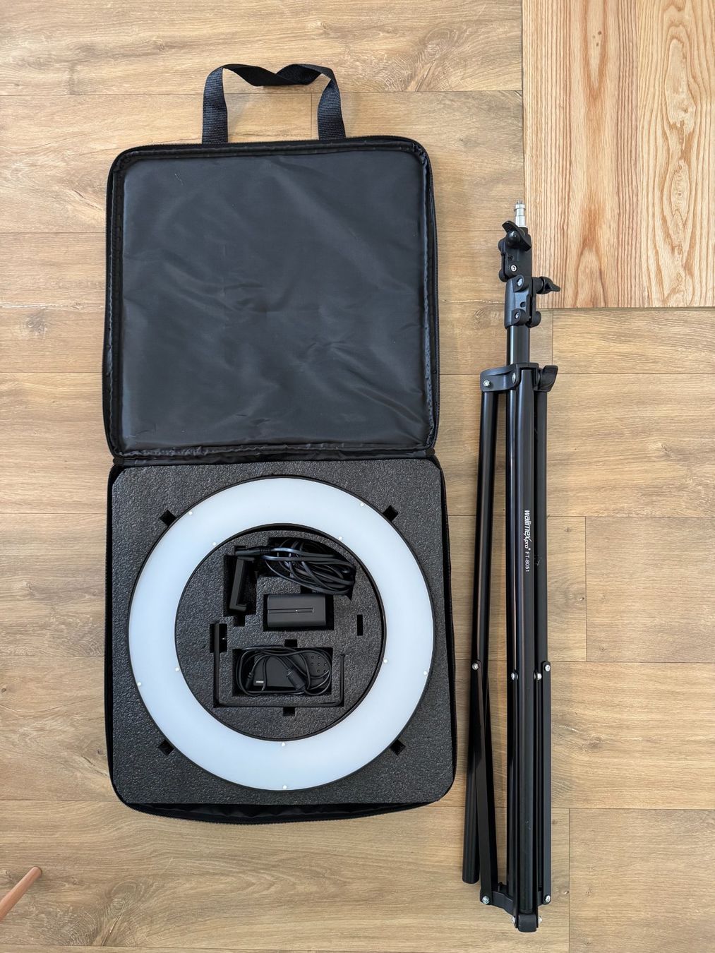 Lampade: Walimex Pro LED – Éclairage annulaire – Usato da Forel (Lavaux) venduto da bisethom