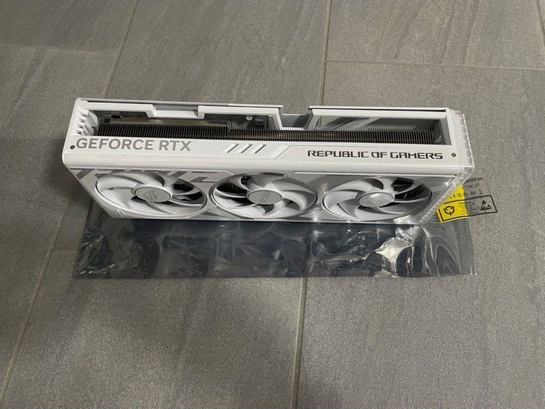 PC: RTX4090 GAMING PC 3TB – Usato da Unterengstringen venduto da Baldyman 5