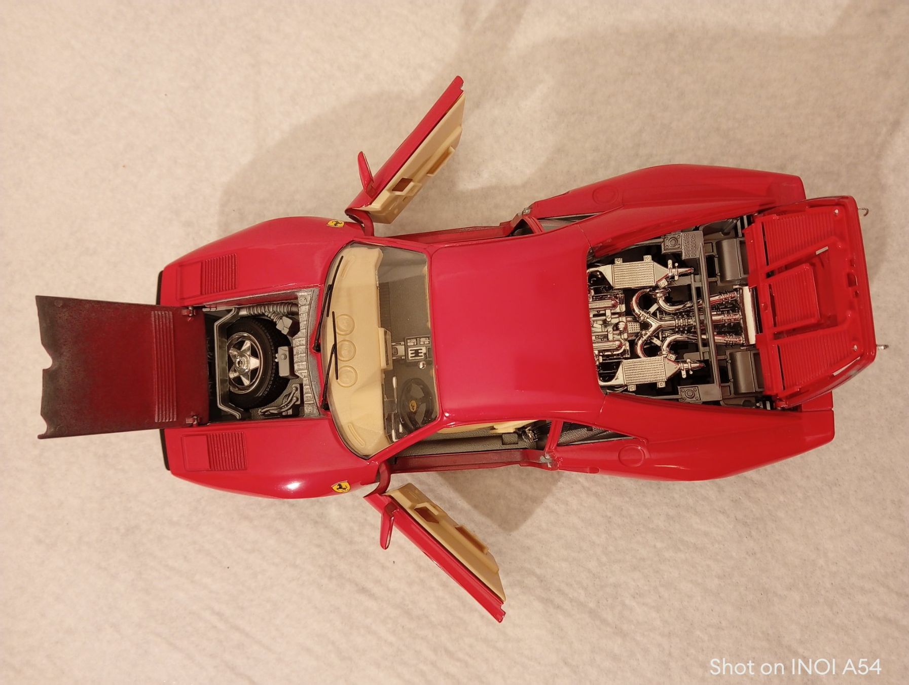 Bburago Modellini d'auto: Ferrari Testarossa  1984 – Usato da Huttwil venduto da Secondtrain 7