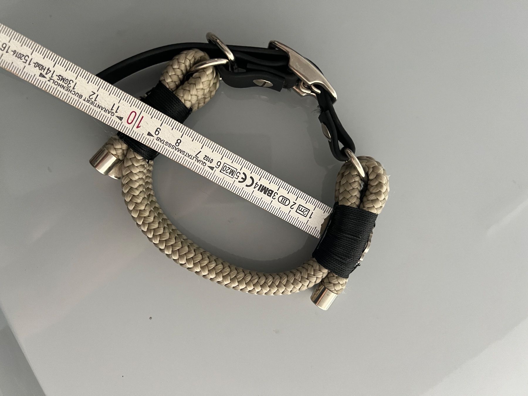 Guinzagli & Collari: Hundehalsband – Usato da Einsiedeln venduto da Miri.98 2
