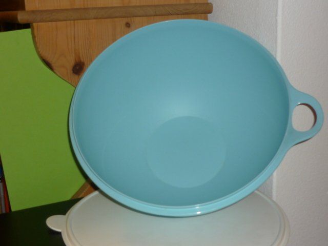 Tupperware Behälter & Ähnliches: TUPPERWARE SCHÜSSEL 7,5 L.  3 -4 MAL GEBR, – Gebraucht aus St.Gallen von Anso 1