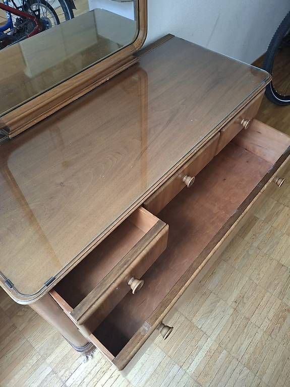 Commodes: Kommode gratis – D'occasion à Zürich par schauwem 1