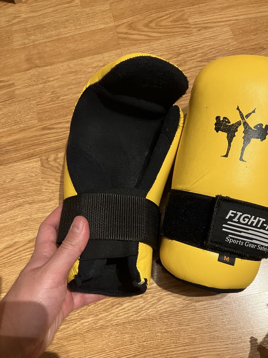 Guanti & manicotti: Boxhandschuhe inkl. Fusschutz – Usato da Gossau ZH venduto da covi90 3