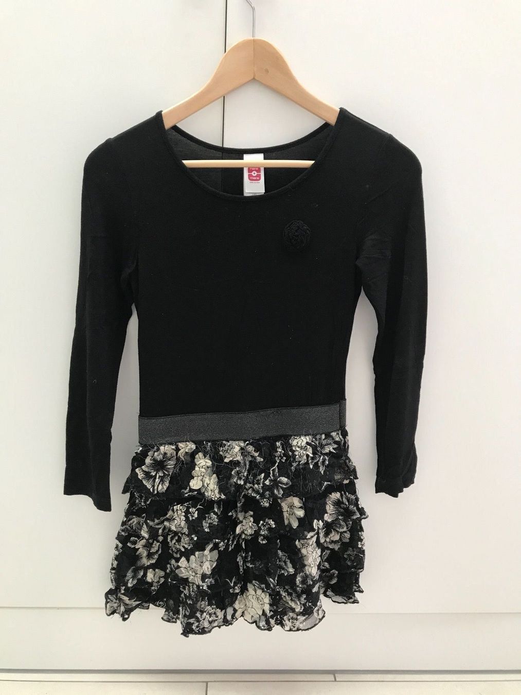 Vestiti & Gonne: Kleid schwarz Gr. 140 – Usato da Wädenswil venduto da JJ15