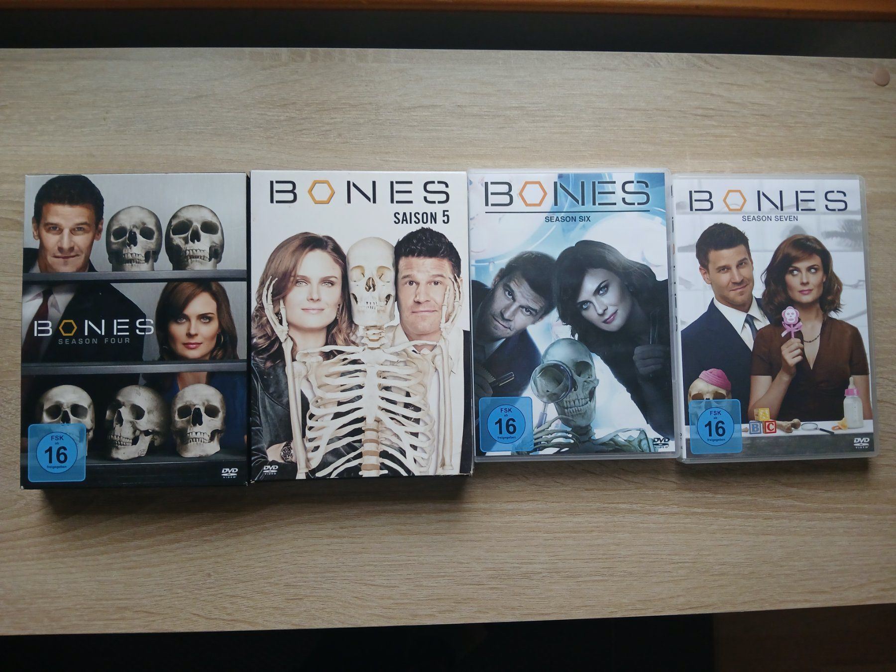 Tutti i DVDs: Bones die Knochenjägerin 1 -7 – Usato da Winterthur venduto da beschwa 2