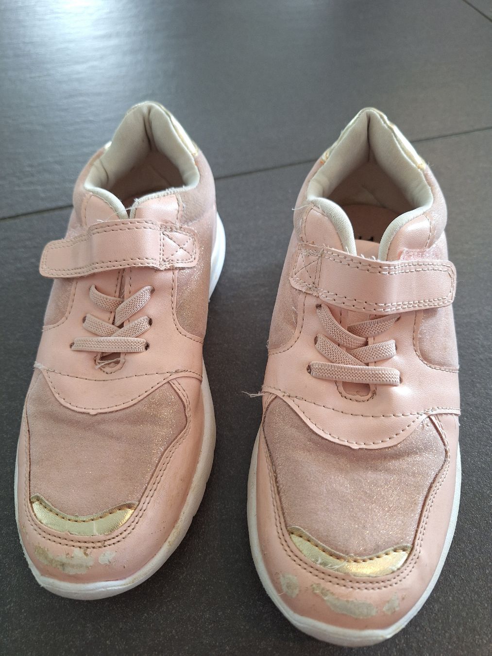 Schuhe für Mädchen: Sneakers Gr. 32 – Gebraucht aus Brittnau von Norge77