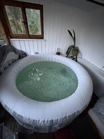 Neuwertiger Whirlpool / Spa