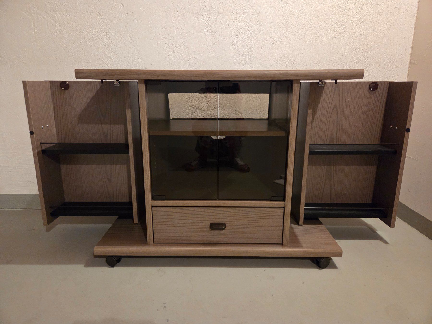 TV Möbel: Vintage Sideboard aus den 1990er Jahren – Gebraucht aus Näfels von SuEdHe 1