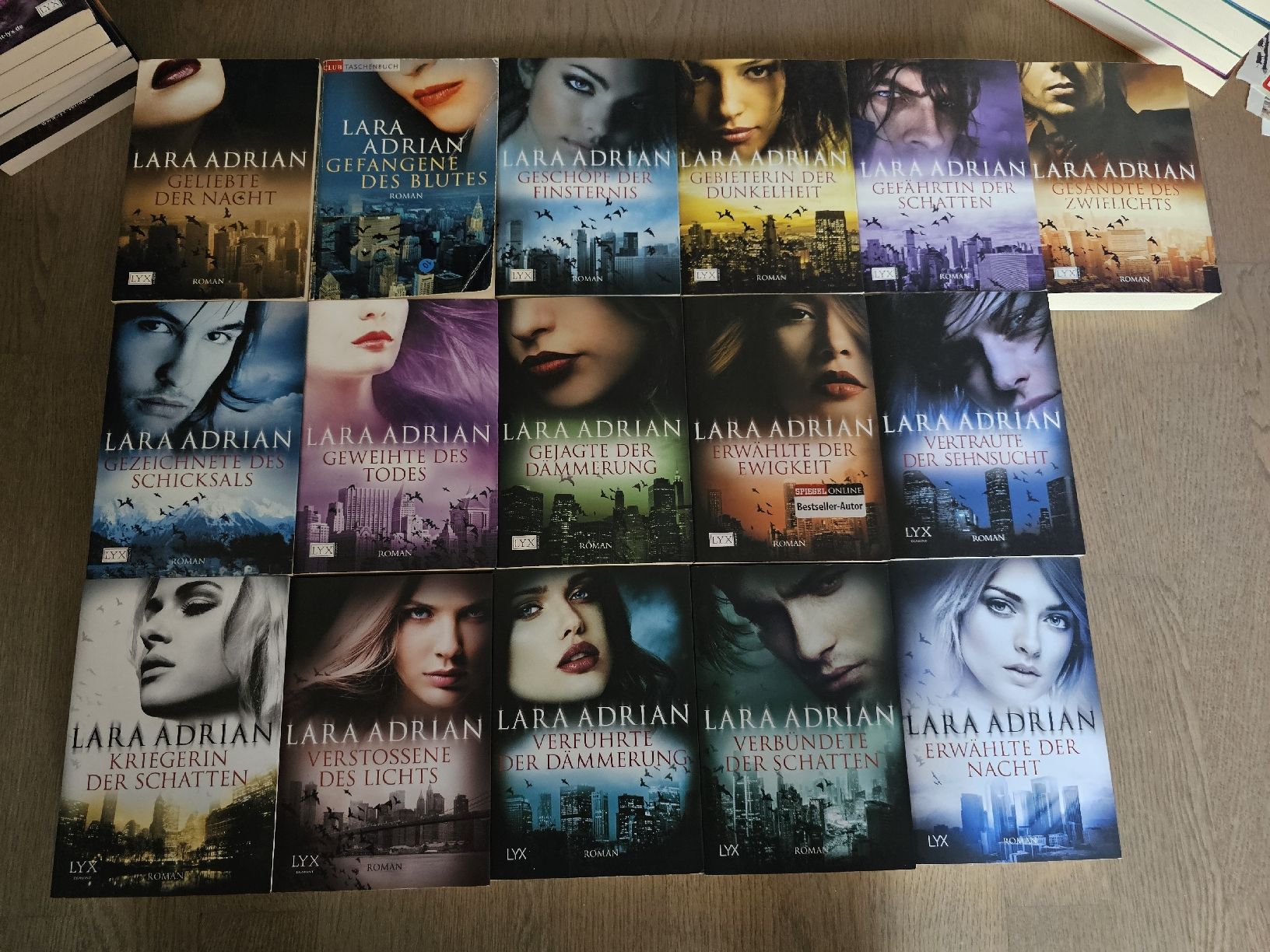 Libri: Midnight Breed - Lara Adrian – Usato da Hinterforst venduto da impatiently