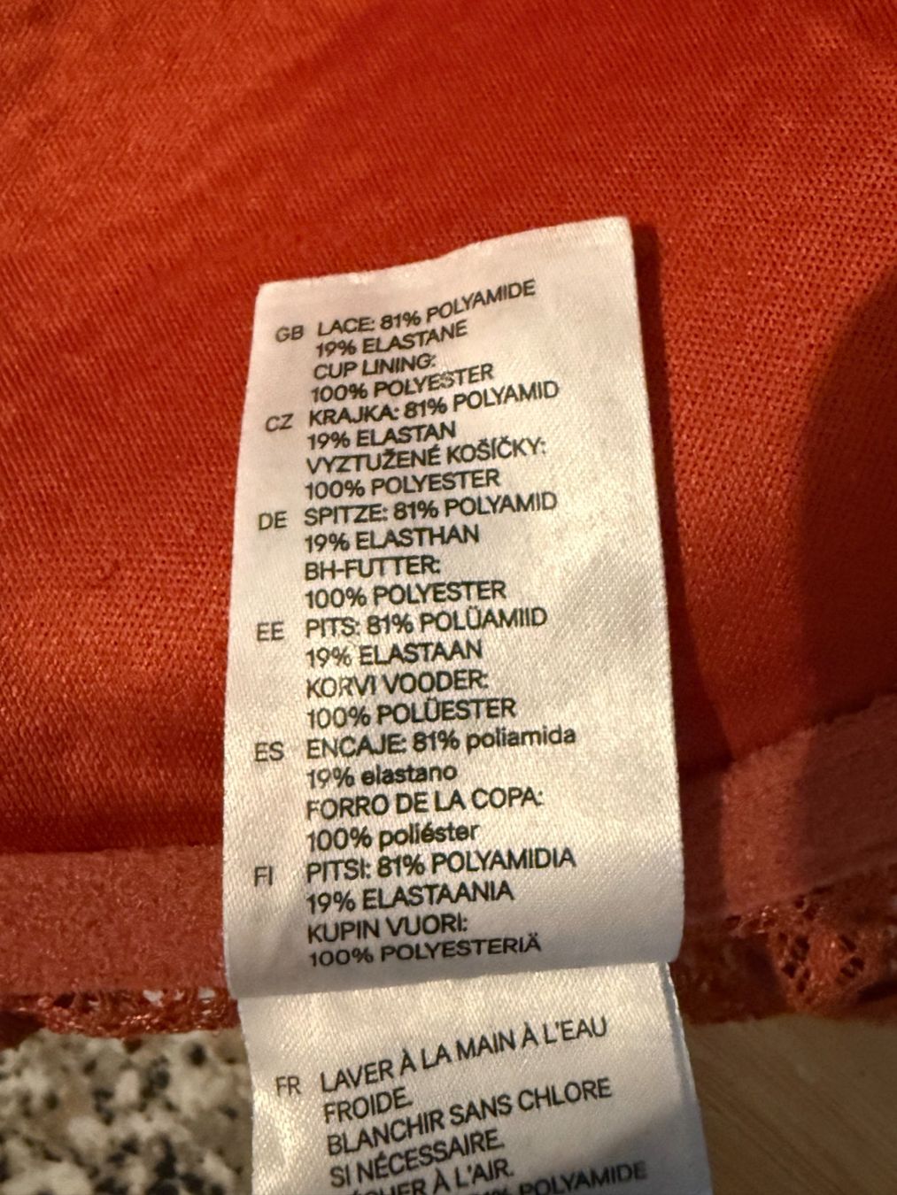 H&M Altra biancheria intima: H&M Damen BH Spitze Rostrot Grösse 85D – Usato da Basel venduto da zukk_ 1