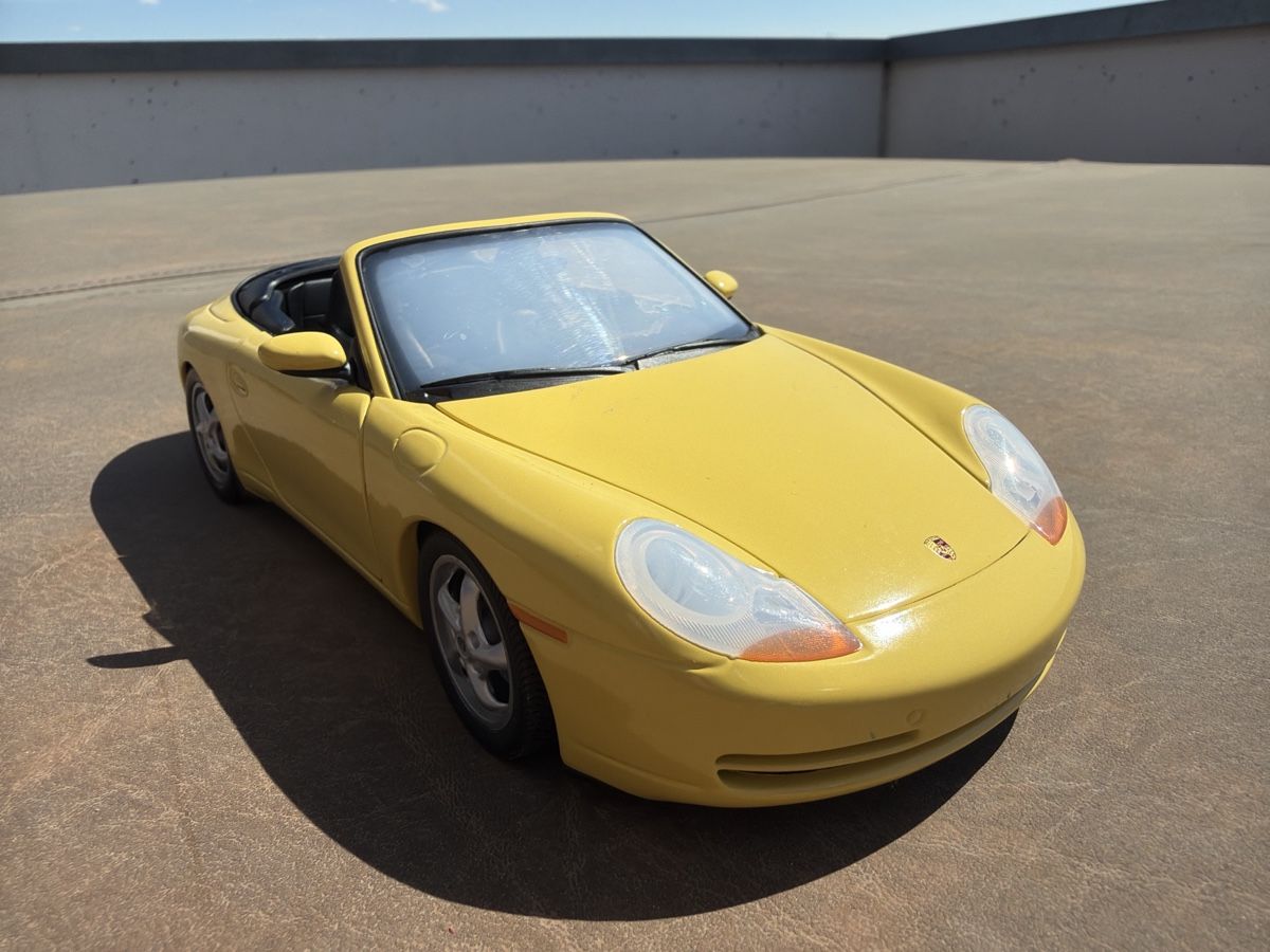 UT Models Modellini d'auto: Porsche 996 Carrera - 1/18 - UT Models – Usato da Wolfwil venduto da Rolex1 4