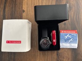 Victorinox Armbanduhr schwarz mit kleinem Sackmesser