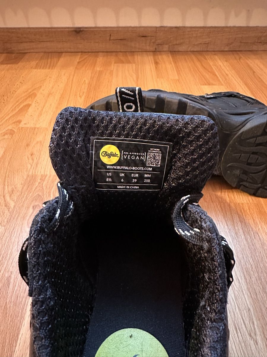 Buffalo Scarpe da uomo: Sneakers Buffalo Schwarz EU 39 – Usato da Zürich venduto da Bionda 2