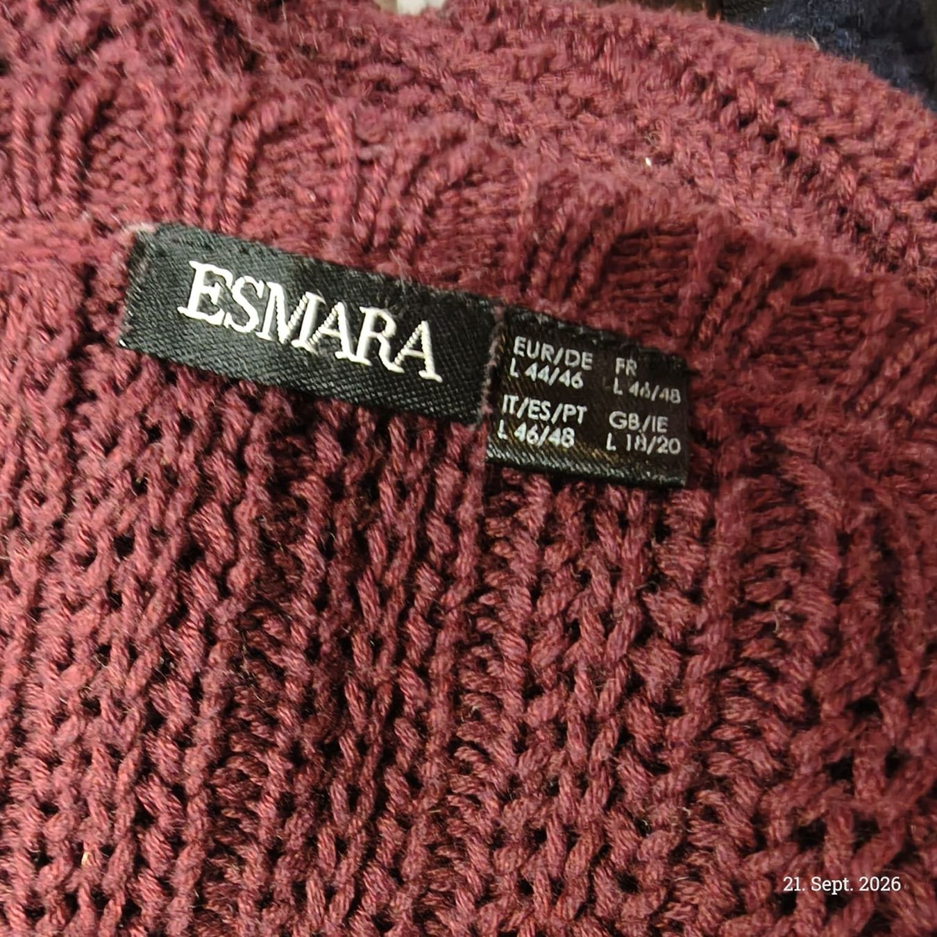 Pullover & Sweatshirts: Damen Pullover Esmara bordeaux Grösse L – Gebraucht aus Emmetten von SecondhandSiska 2