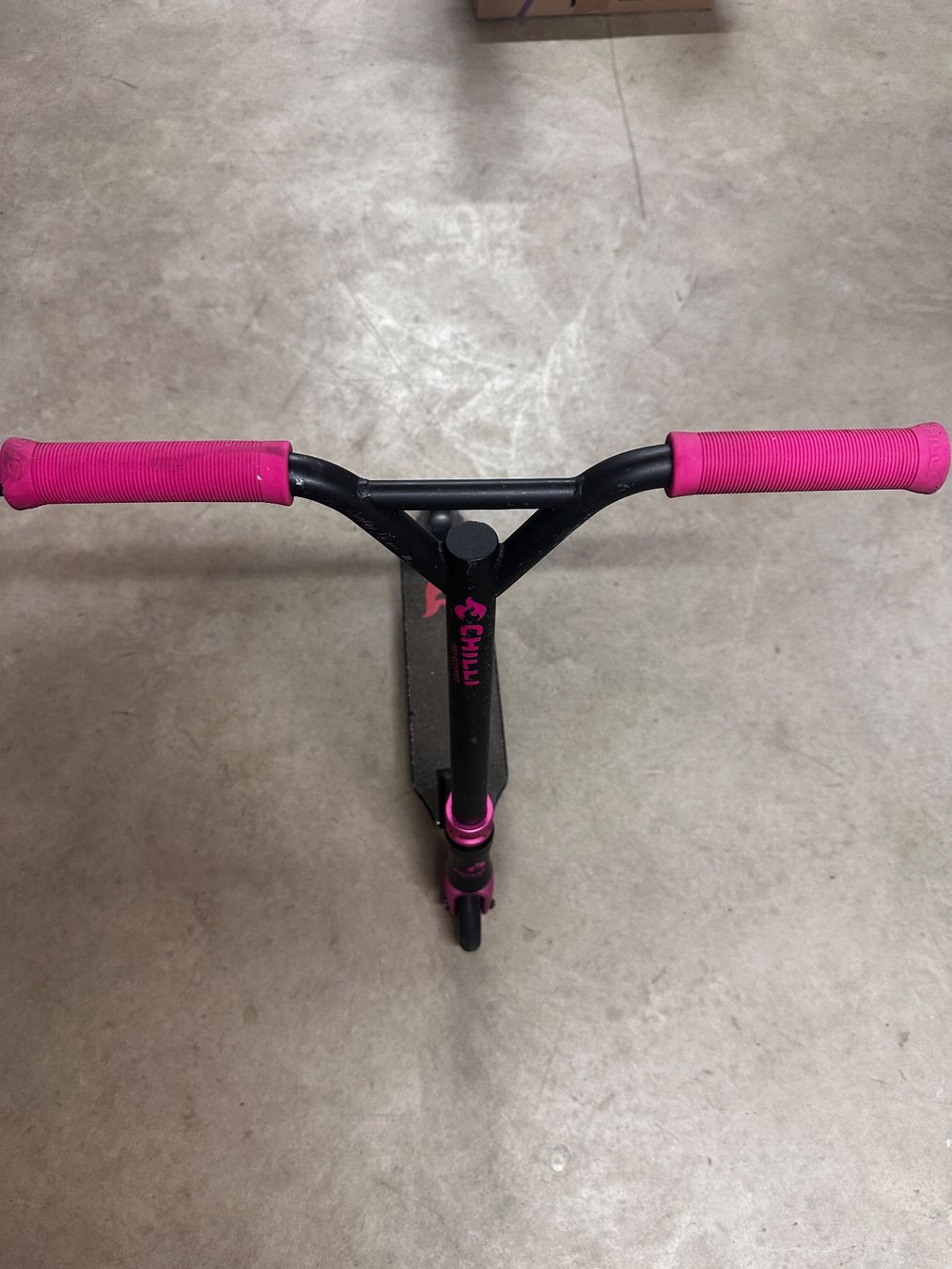 Chilli Kickboard: CHILLI PRO SCOOTER 3000 - BLACK/PINK – Usato da Büetigen venduto da Sandro3285 2