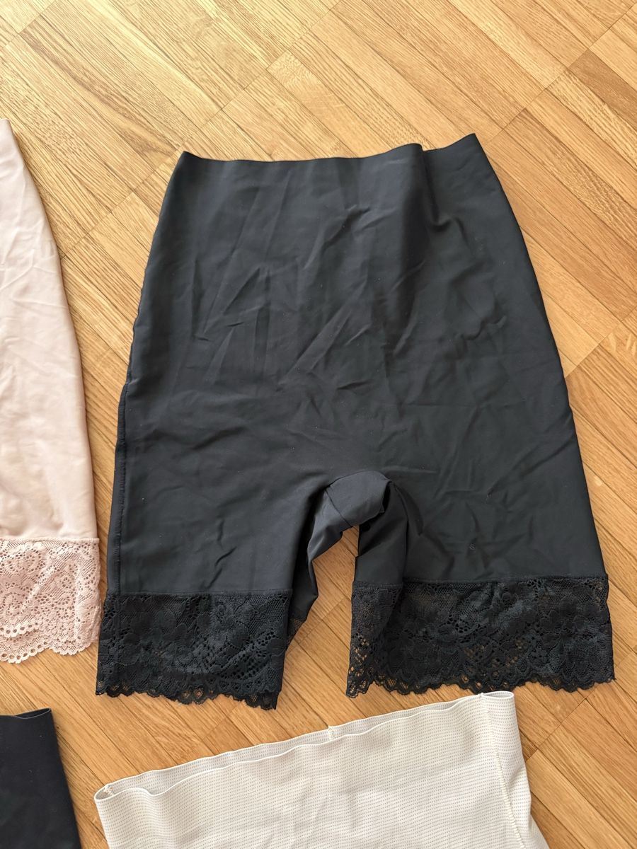 Kleiderpakete: 4 shorts effet gainants – Gebraucht aus Monthey von sen_6ckr 2