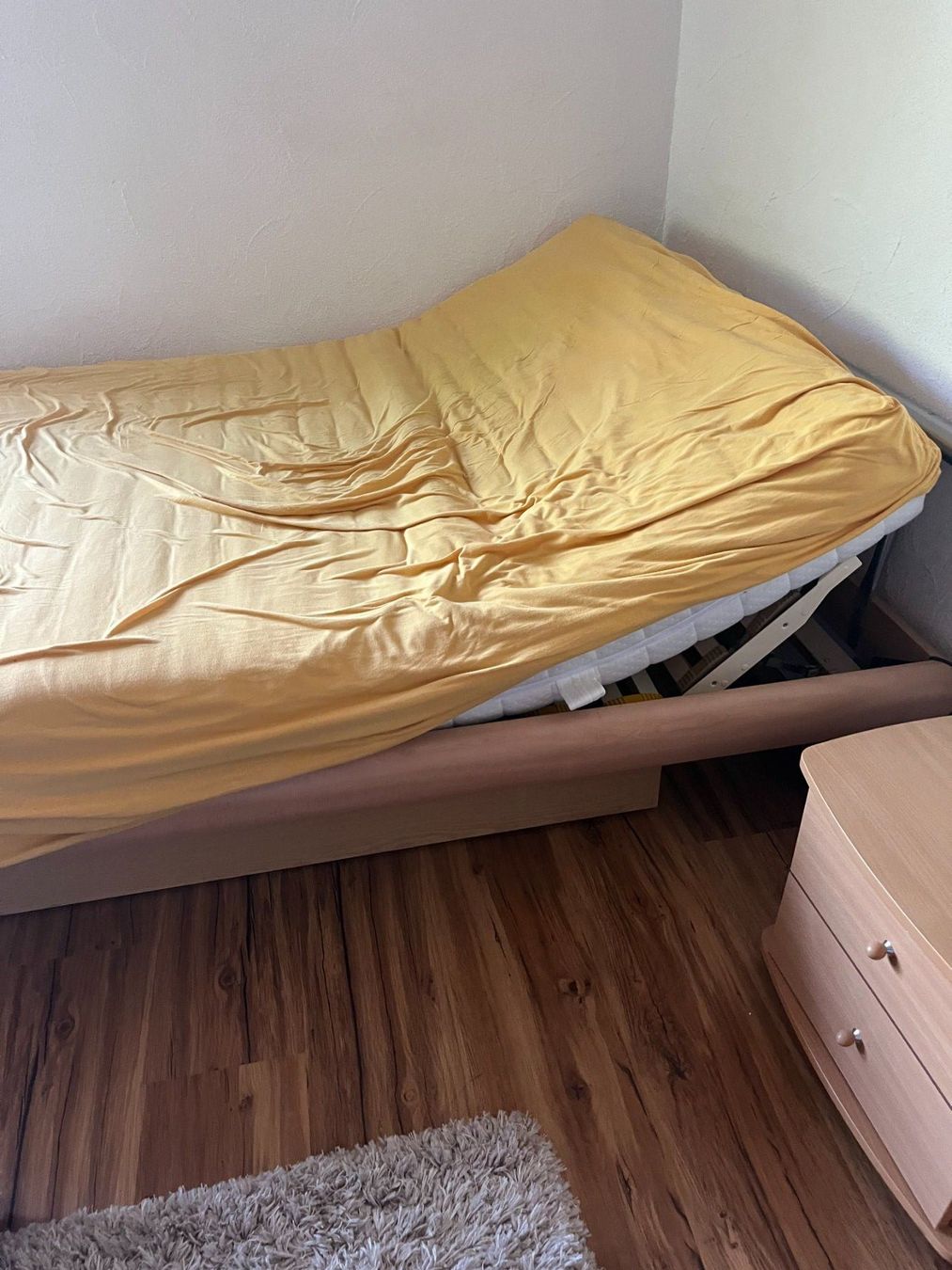 Letti: Bett (inkl. Nachttisch gratis dazu) – Usato da Schindellegi venduto da lailalu