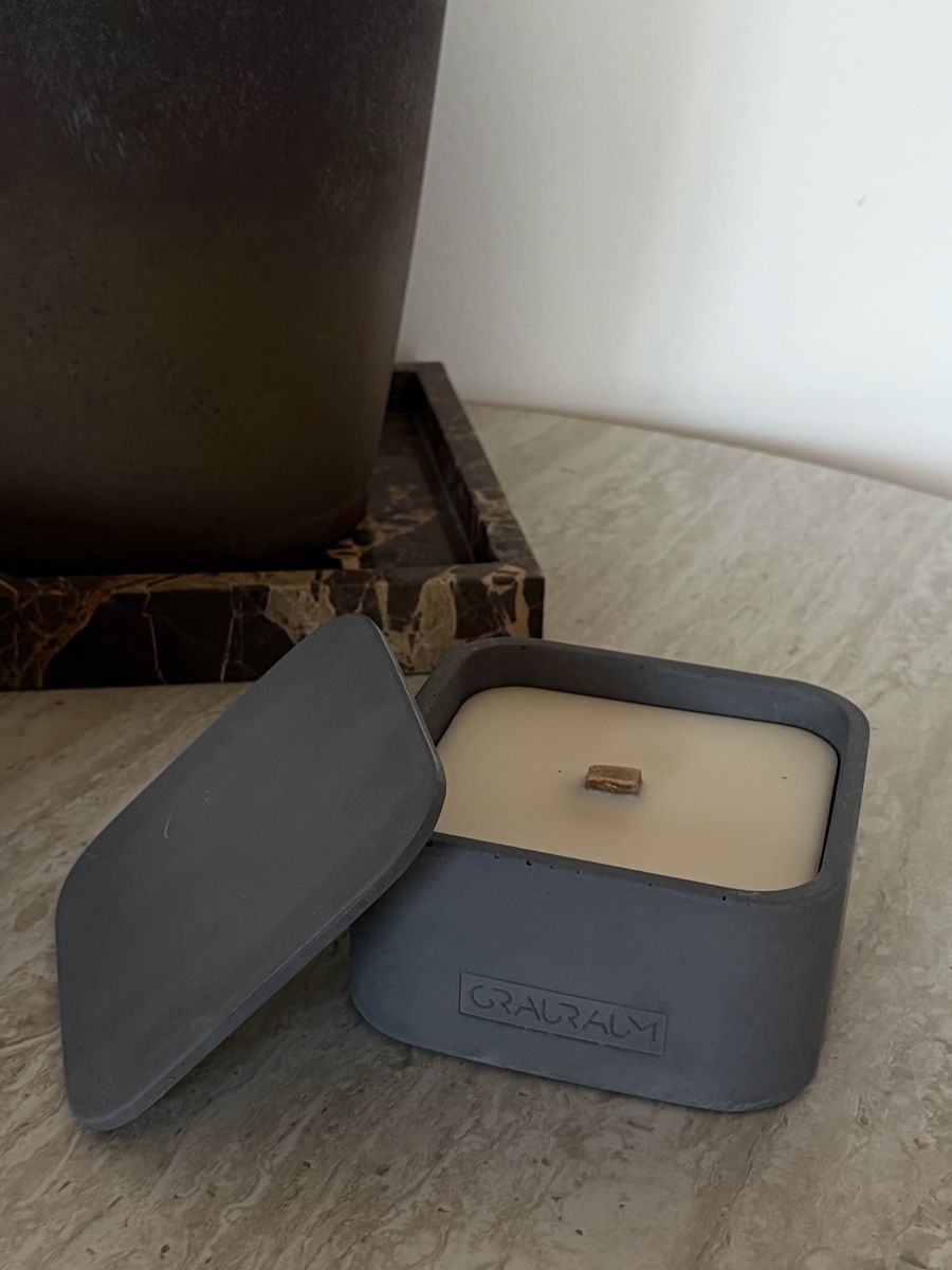 Candele: Grauraum Beton Kerze mit Deckel – Nuovo e nell'imballaggio originale da Romanshorn venduto da pea_77kf
