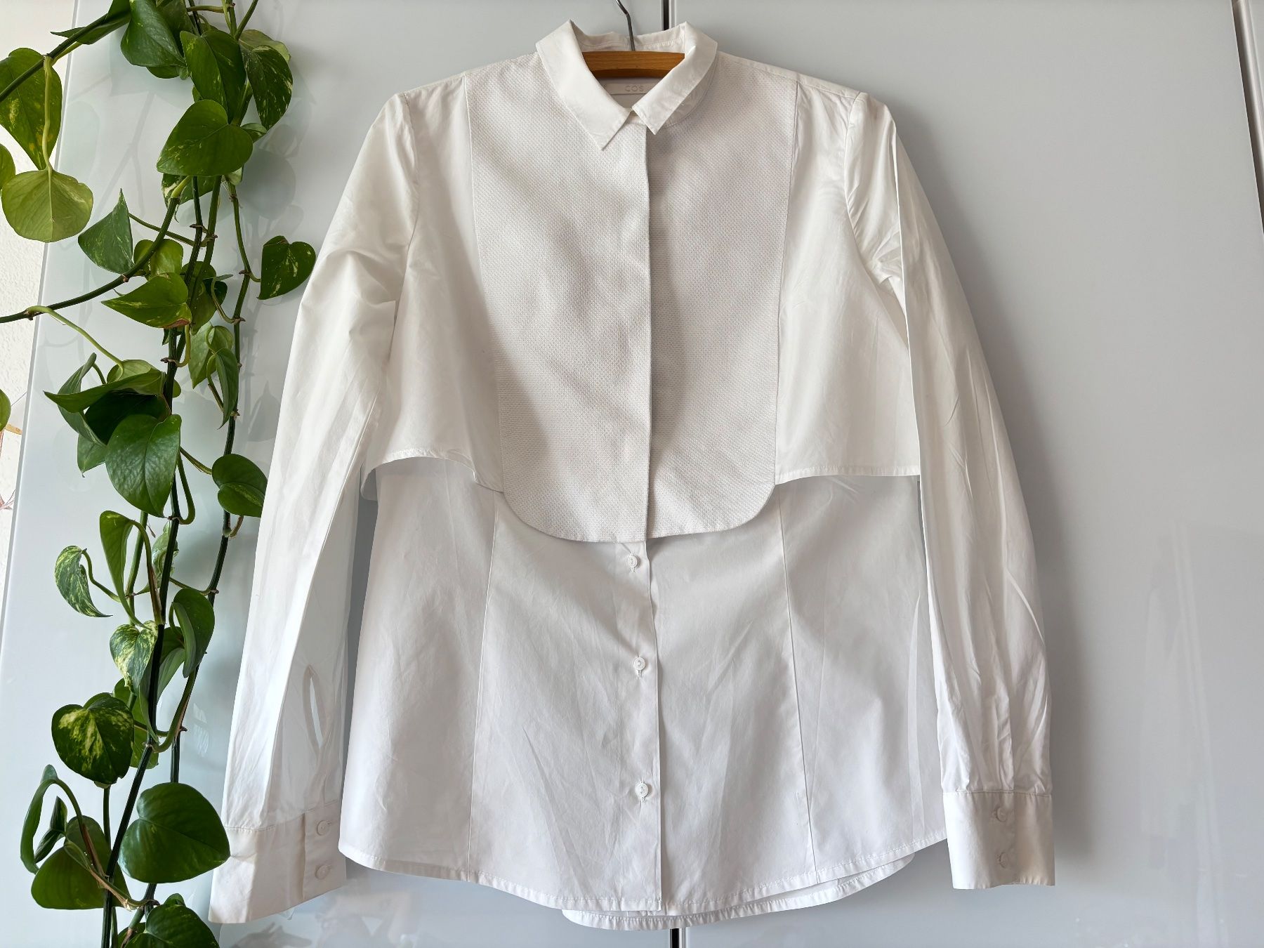 Cos Camicette: COS Bluse 100% Baumwolle Gr. 36 – Usato da Zürich venduto da missmodernage