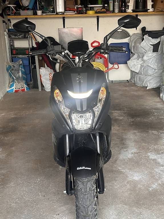 Strada: Roller 50ccm (45km/h) Gelbe Nummer  – Usato da Luzern venduto da cov_vn2w