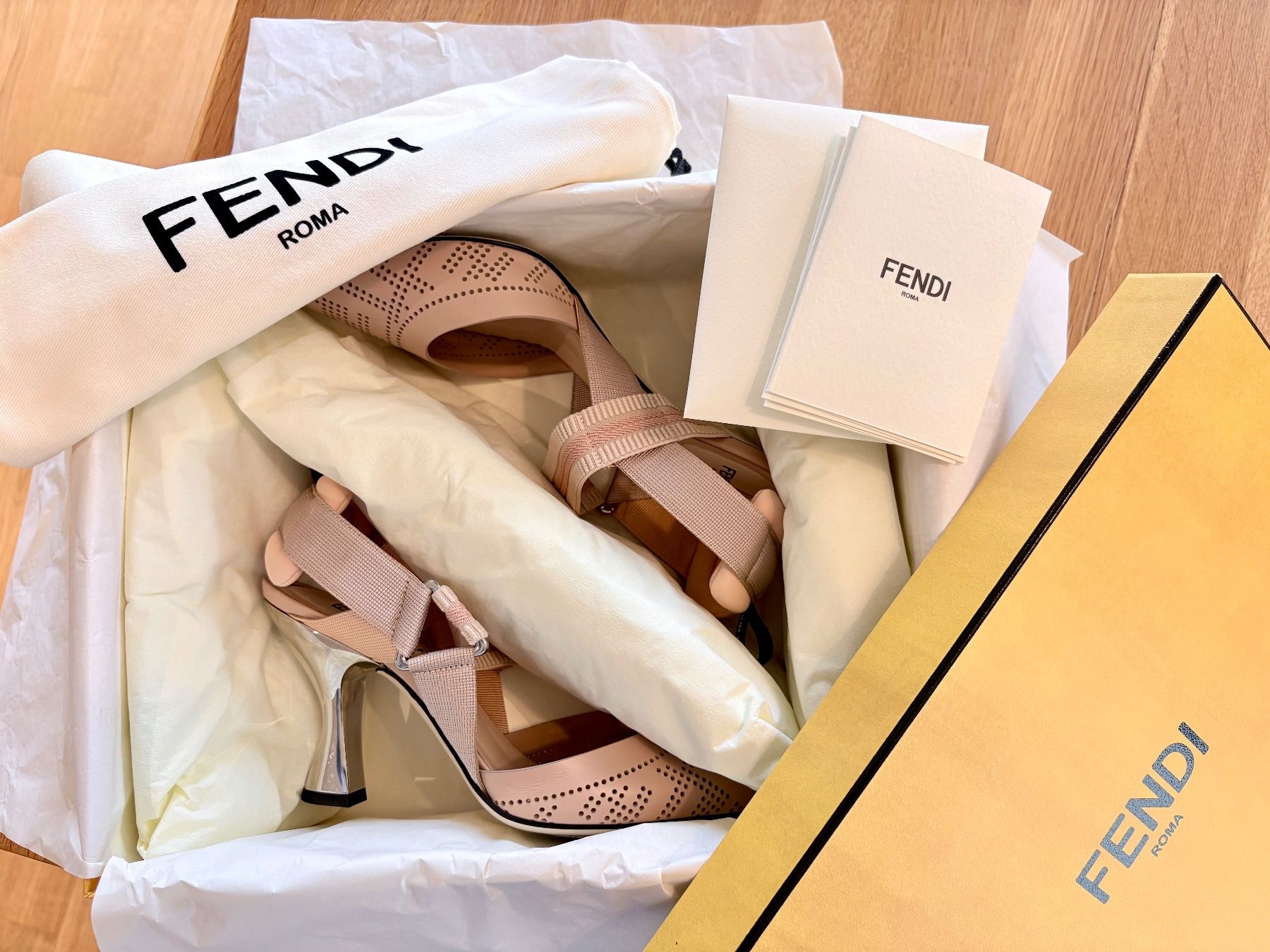 Fendi Scarpe da donna: Fendi Colibri Pumps - 36 – Nuovo (secondo la descrizione) da Rolle venduto da elisolle 7