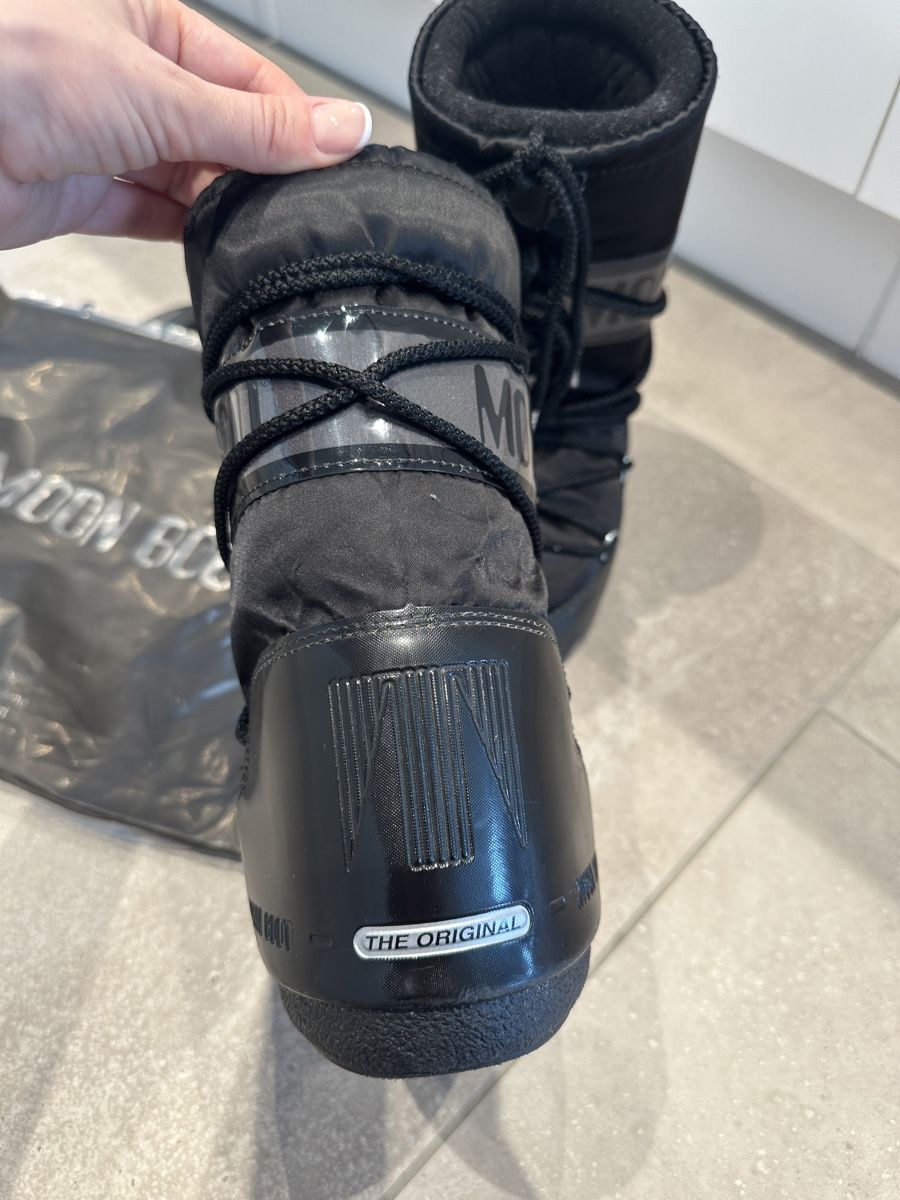 Moon Boot Scarpe per ragazzi: Snowboots MOON BOOT – Usato da Rickenbach b. Wil venduto da iah_pg6d 1
