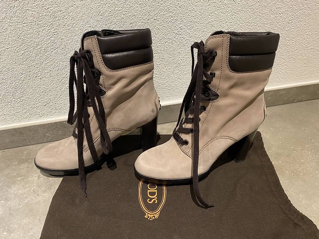 Scarpe da donna: Stivaletti Tod's, Nr.37.5 – Usato da Minusio venduto da may_5qgr 1