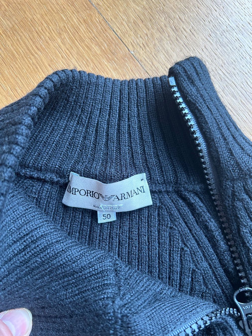 Armani Maglioni & Felpe: Pullover EMPORIO ARMANI (Grösse 50) – Usato da Basel venduto da SAF 2