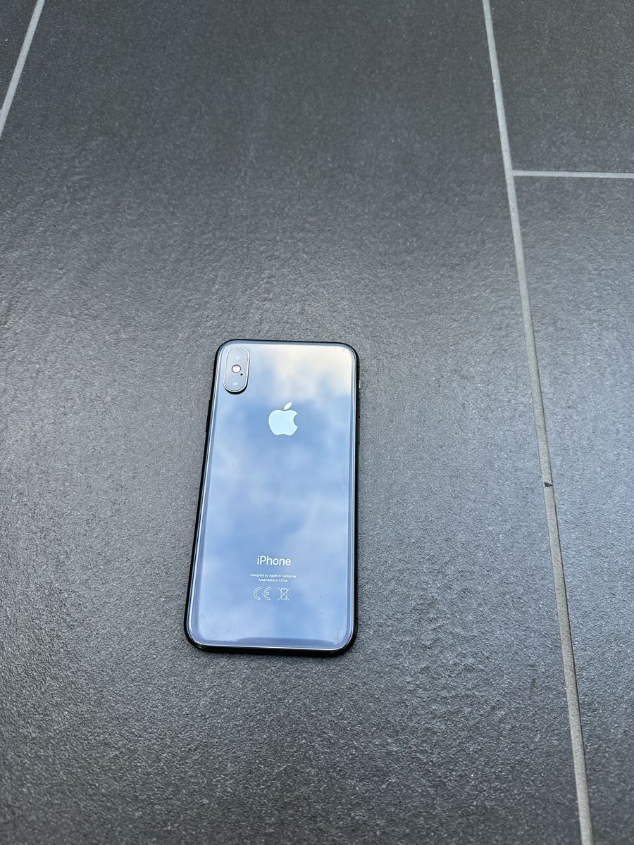 Apple Telefoni cellulari / Smartphones: iPhone X 64 GB 87% battery excellent condition – Usato da Meilen venduto da aveneg 3