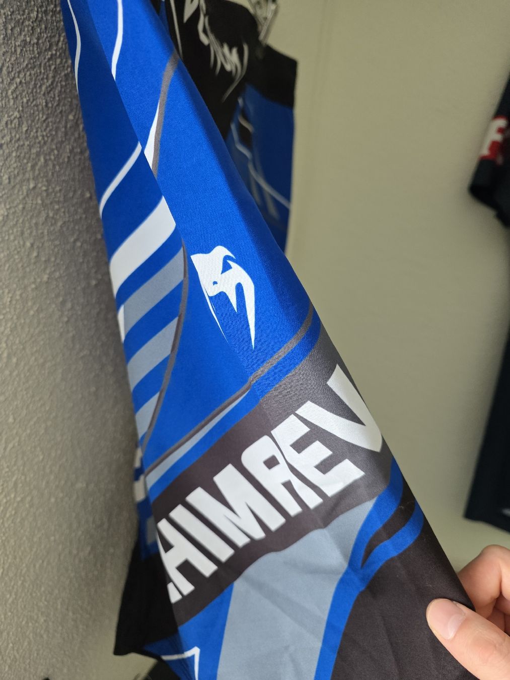 Autografi: Khamzat Chimaev signierte Shorts / UFC – Nuovo (secondo la descrizione) da Mauren venduto da MonsterxD 1