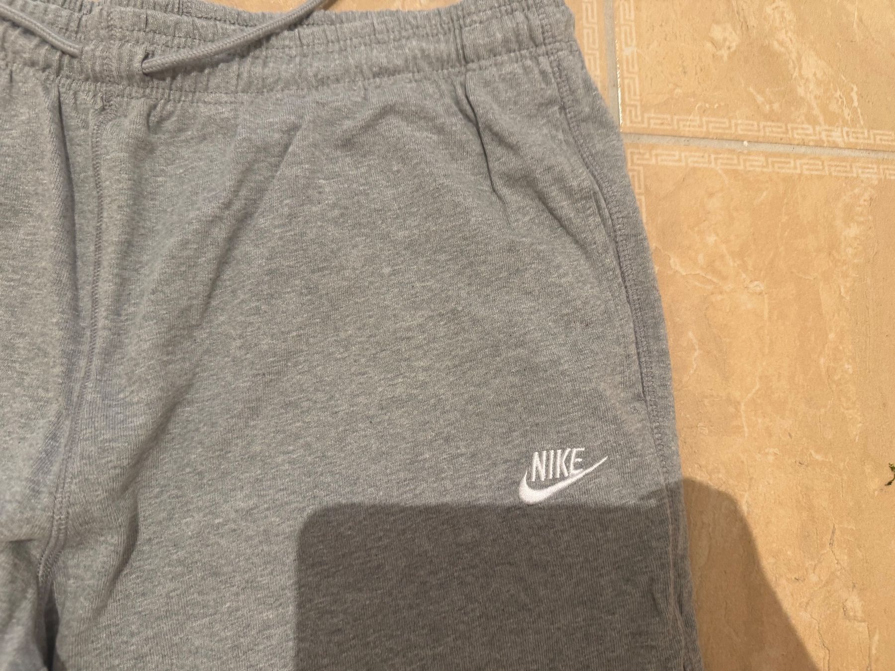 Hosen: Nike Sweatshirt Hose, L – Gebraucht aus Klingnau von Markus14 4