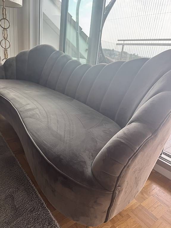 Sofas: Richmond Interiors Huxley  2 Sofas + 1 Sessel  Samt – D'occasion à Seengen par Linda1781 2