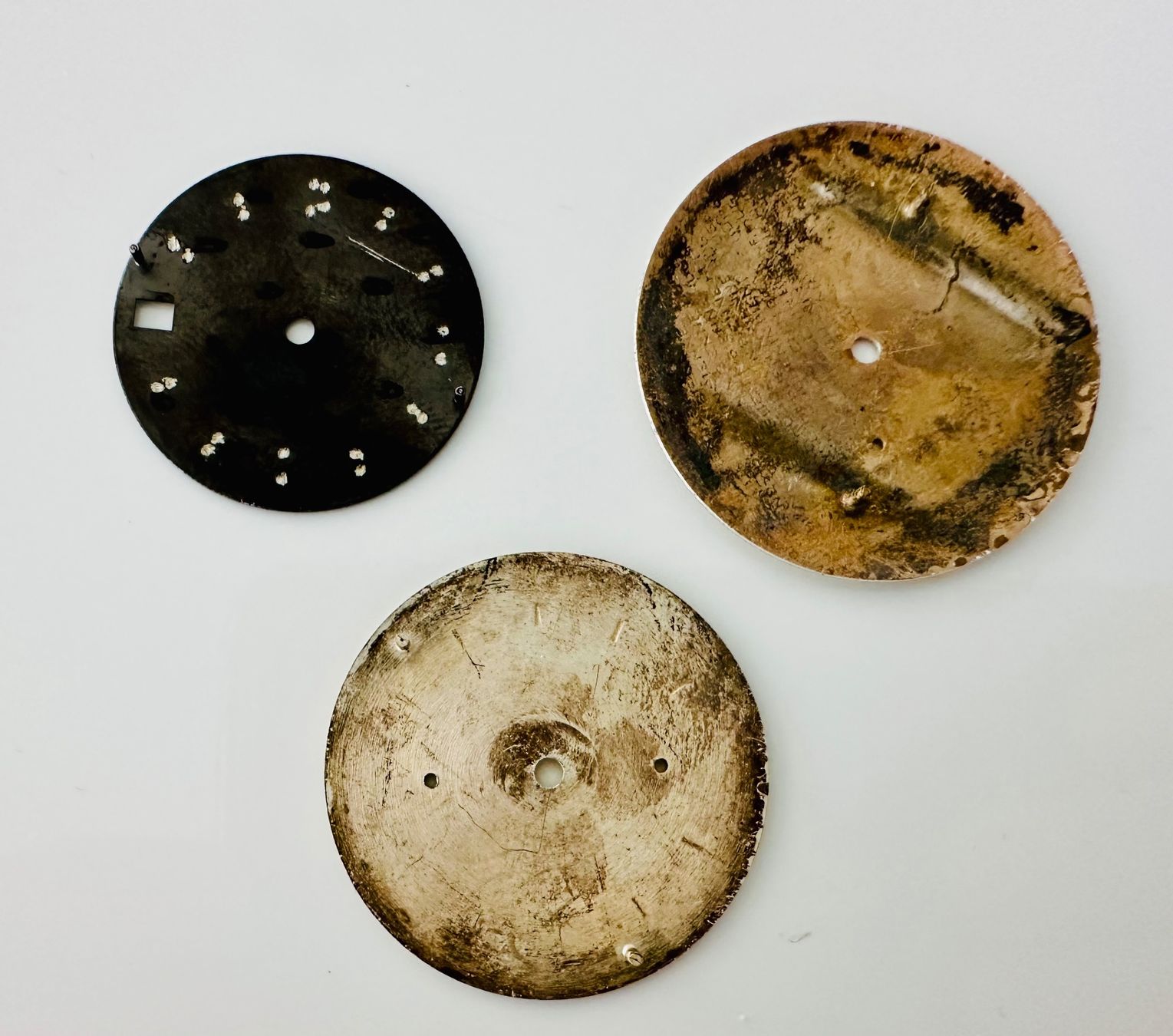 Swiss Orologi: LOT DE 3 CADRANS – Usato da Conthey venduto da advisia 2