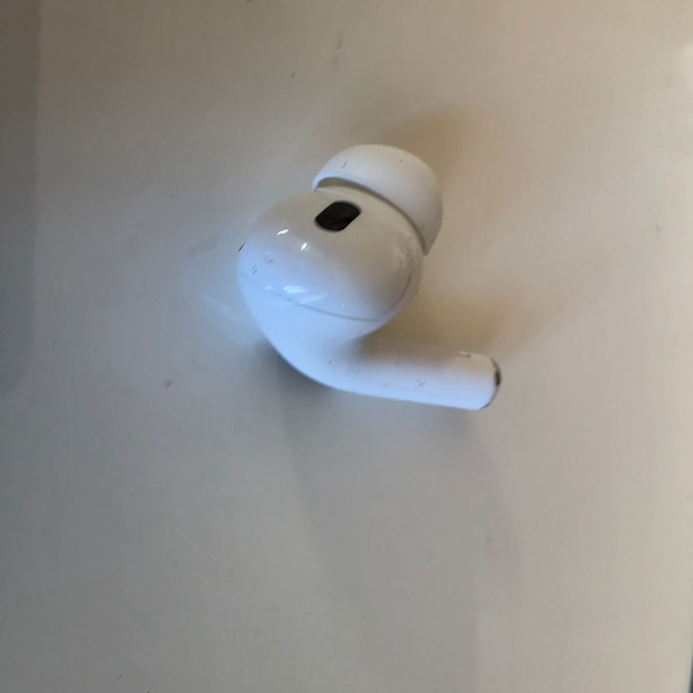 Apple Cuffie: AirPods Pro 2. Gen und Apple Care+ – Usato da Fehraltorf venduto da shiilaa.hoot 4