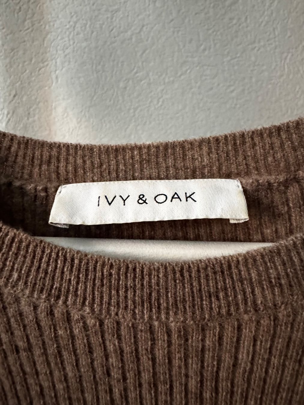 Tops: Pull IVY & OAK sans manche – D'occasion à Echichens par unideks 3