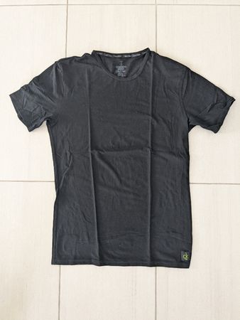T-shirt Calvin Klein noir taille M
