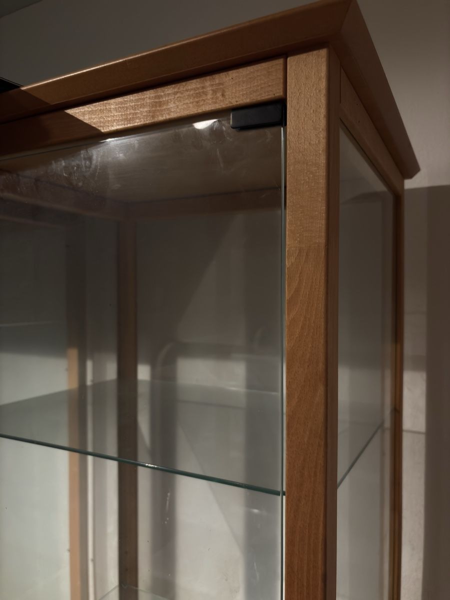 Vitrines: Vitrineschrank Holz Glas gebraucht – Neuf (Voir description) à Zürich par lun_cdx7 1