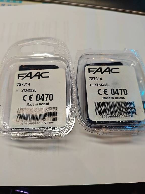 Telecomandi: Faac Fernbedienung  x 2 – Usato da Münchenstein venduto da Straus01 2
