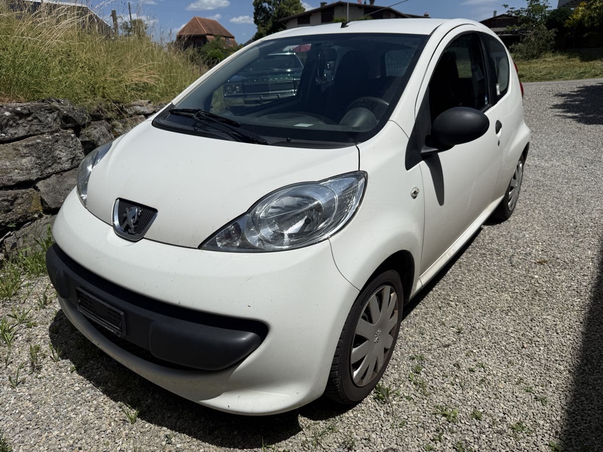 Peugeot Automobili: Peugeot 107 1.0 I – Usato da Bern venduto da CarCollectorBern