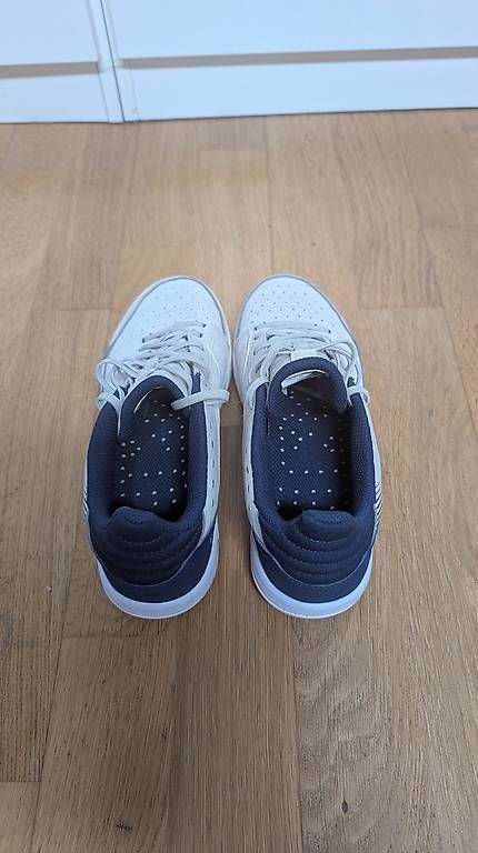 Decathlon Herrenschuhe: Chaussure de Futsal taille 40 – Gebraucht aus Renens VD von arochat 1
