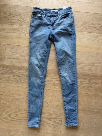 Levi’s 710 super skinny Grösse 28