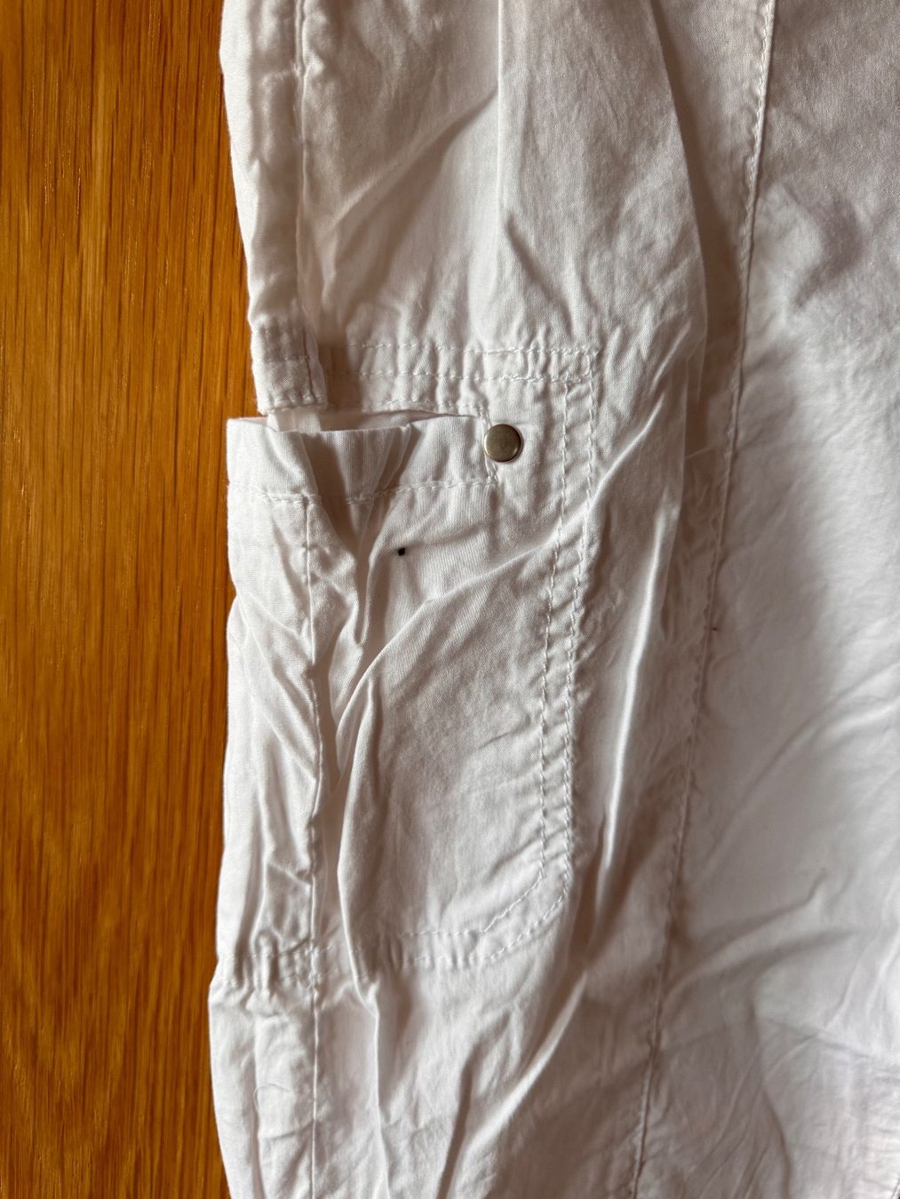Pantaloni: Kurze weisse Stoff-Hose Gr. S – Usato da Grosswangen venduto da SALE_SALE_SALE 1